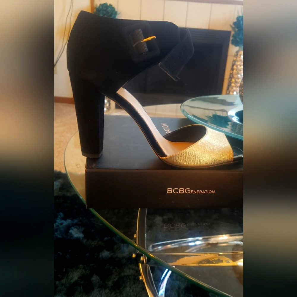 BCBG Gold and Black Heel, Size 9, Suede and Leather